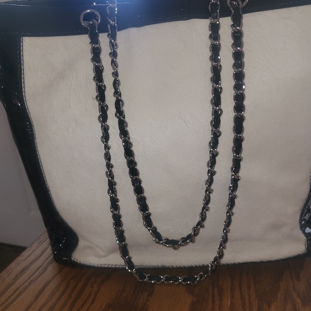 Chanel Black Patent Leather and White Pony Hair*  Runway Tote - Picture 9 of 14